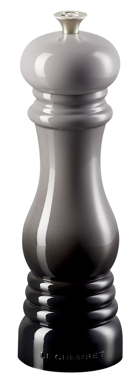 Grijze zoutmolen van keramiek in klassiek design, zijaanzicht