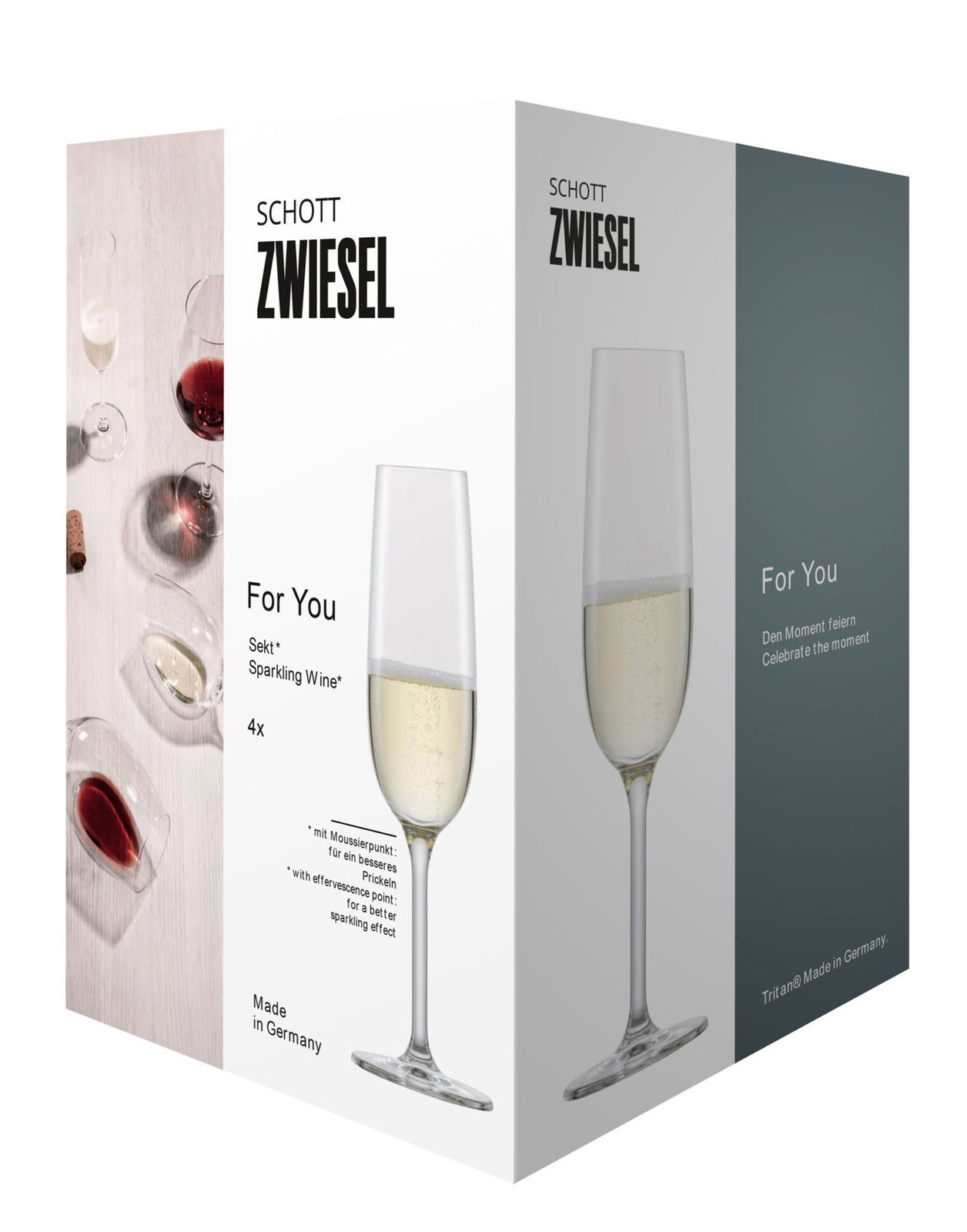 Verpackung des Sektglas 'For You' 4er Sets von Schott Zwiesel, mit Abbildung eines gefüllten Sektglases und der Aufschrift 'Den Moment feiern'. Perspektive: Schräg von vorne.