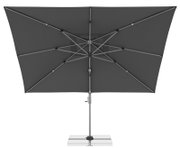 Donkergrijze rechthoekige parasol met zijdelingse mast en stangen, onderaanzicht van de onderkant van de parasol tegen een witte achtergrond