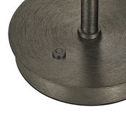 Nahaufnahme der Basis einer LED-Tischleuchte KLARA mit einem Schalter, in gebürstetem Metall-Finish.