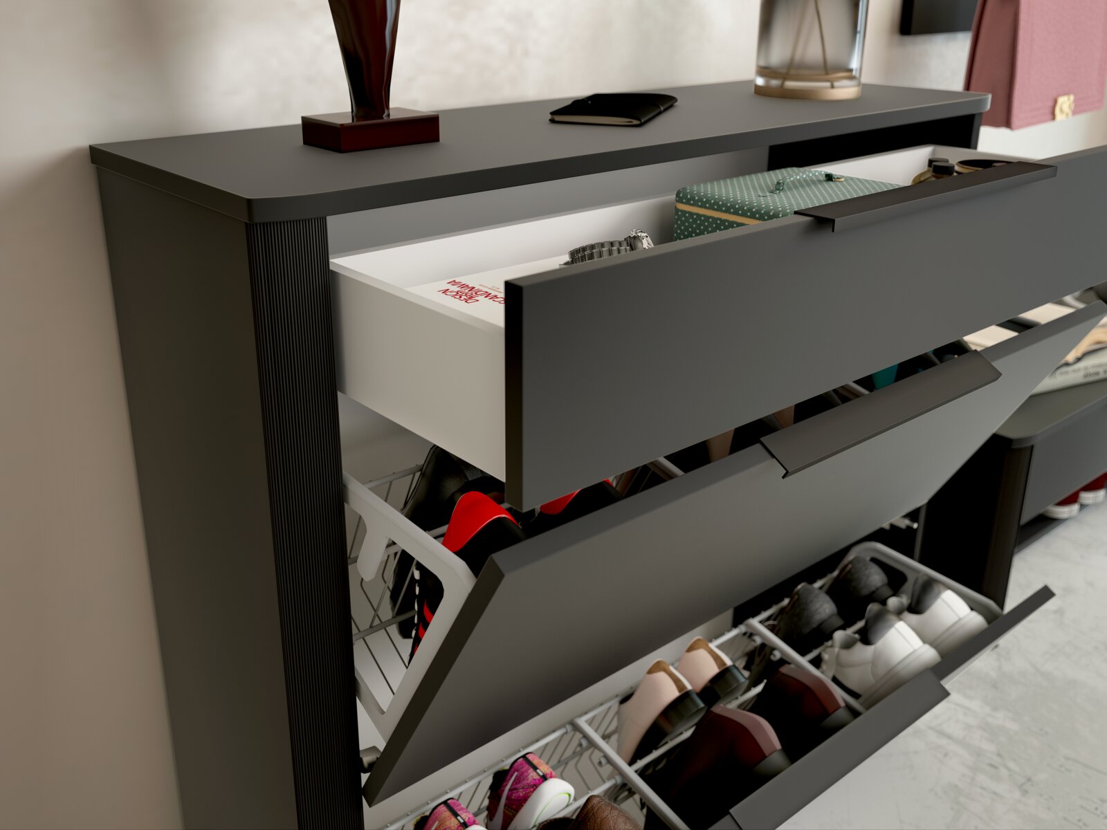 Schoenenkast in een moderne stijl met open lades waarin schoenen en accessoires te zien zijn.