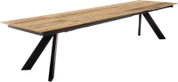 Ausziehbarer Esstisch mit heller Holzplatte und schwarzen Metall-A-Gestellbeinen, perspektivische Ansicht schräg von oben