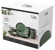 Frontalansicht eines 12-teiligen Frühstückssets 'Lave Vert' von Villeroy & Boch, bestehend aus grünen Tellern, Tassen und Schalen.