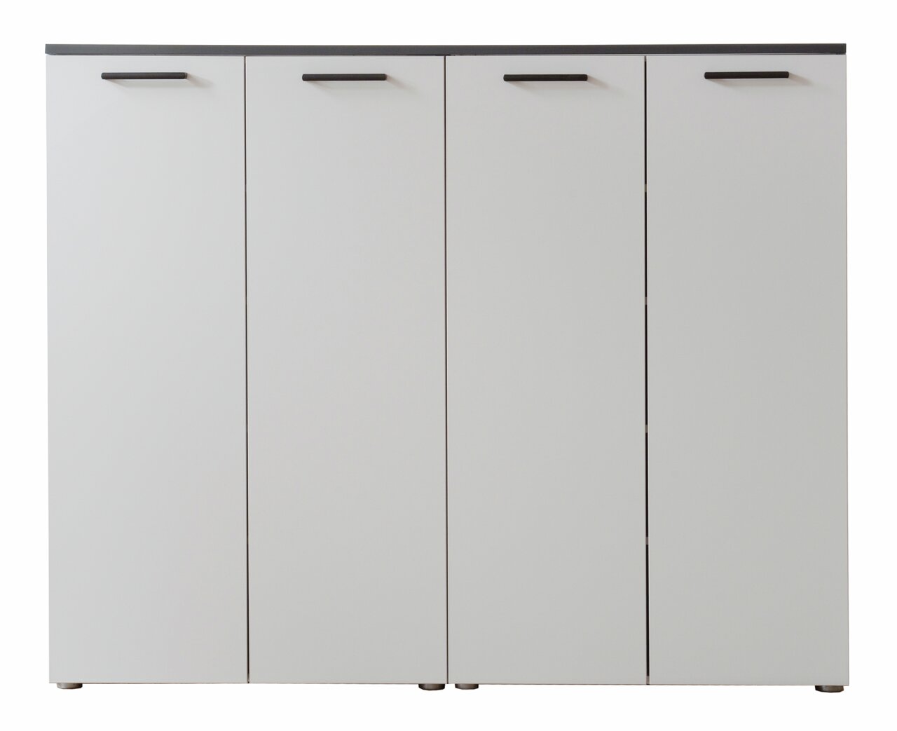 Moderano Mehrzweckschrank ALMADA Frontansicht eines weißen Mehrzweckschranks mit vier Türen und schwarzen Griffen.
