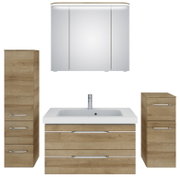 Badezimmermöbel-Set in Holzoptik mit Spiegelschrank, Waschbeckenunterschrank und zwei Hochschränken, frontale Ansicht