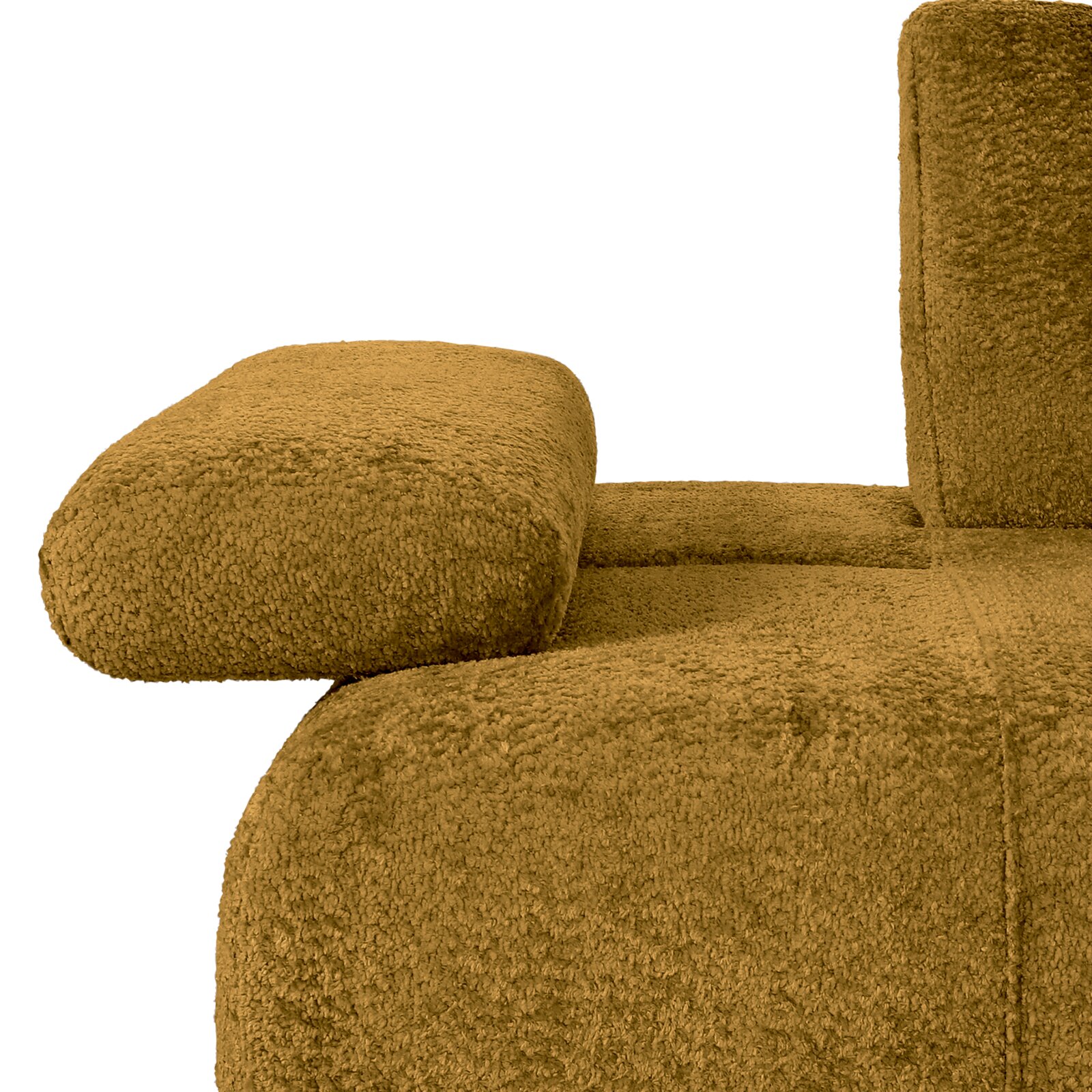 Nahaufnahme eines modernen, zweisitzigen Sofas mit weichem, strukturiertem Stoff in einem warmen Braunton. Perspektive von der Seite, die Armlehne und ein Teil der Rückenlehne zeigend.