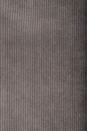 Nahaufnahme eines grauen, gerippten Stoffes in vertikaler Perspektive