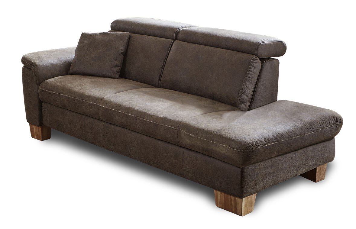 Braune Recamiere mit linker Armlehne, aus braunem Stoff mit Holzfüßen, seitliche Perspektive