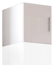 Weißer Schrankaufsatz mit Metallgriff, seitliche Perspektive