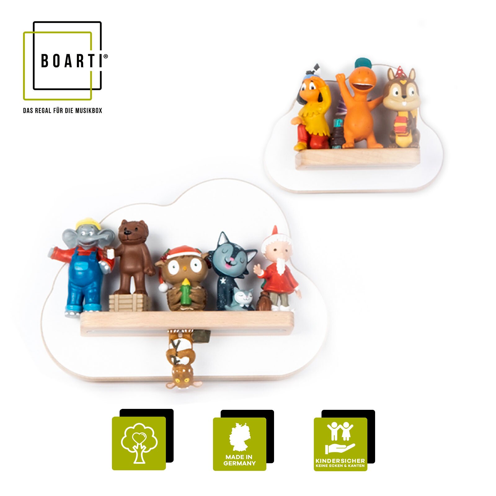 Frontansicht zweier wolkenförmiger BOARTI Wandregale aus hellem Holz für Musikbox-Figuren, bestückt mit bunten Spielfiguren vor weißem Hintergrund; Made in Germany und kindersicher ohne Ecken und Kanten.