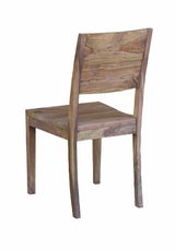 Holzstuhl in Rückansicht, schlichtes Design mit natürlicher Holzmaserung