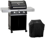 Schwarzer Gasgrill mit drei Drehreglern, Deckelthermometer, seitlichen Ablageflächen und Unterschrank auf Rollen, daneben passende schwarze Grillabdeckung; Ansicht schräg von vorn.