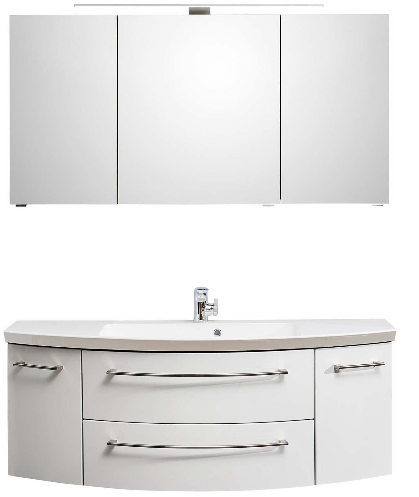 Moderne Badkombination mit dreiteiligem Spiegelschrank und Waschbeckenunterschrank, Frontalansicht