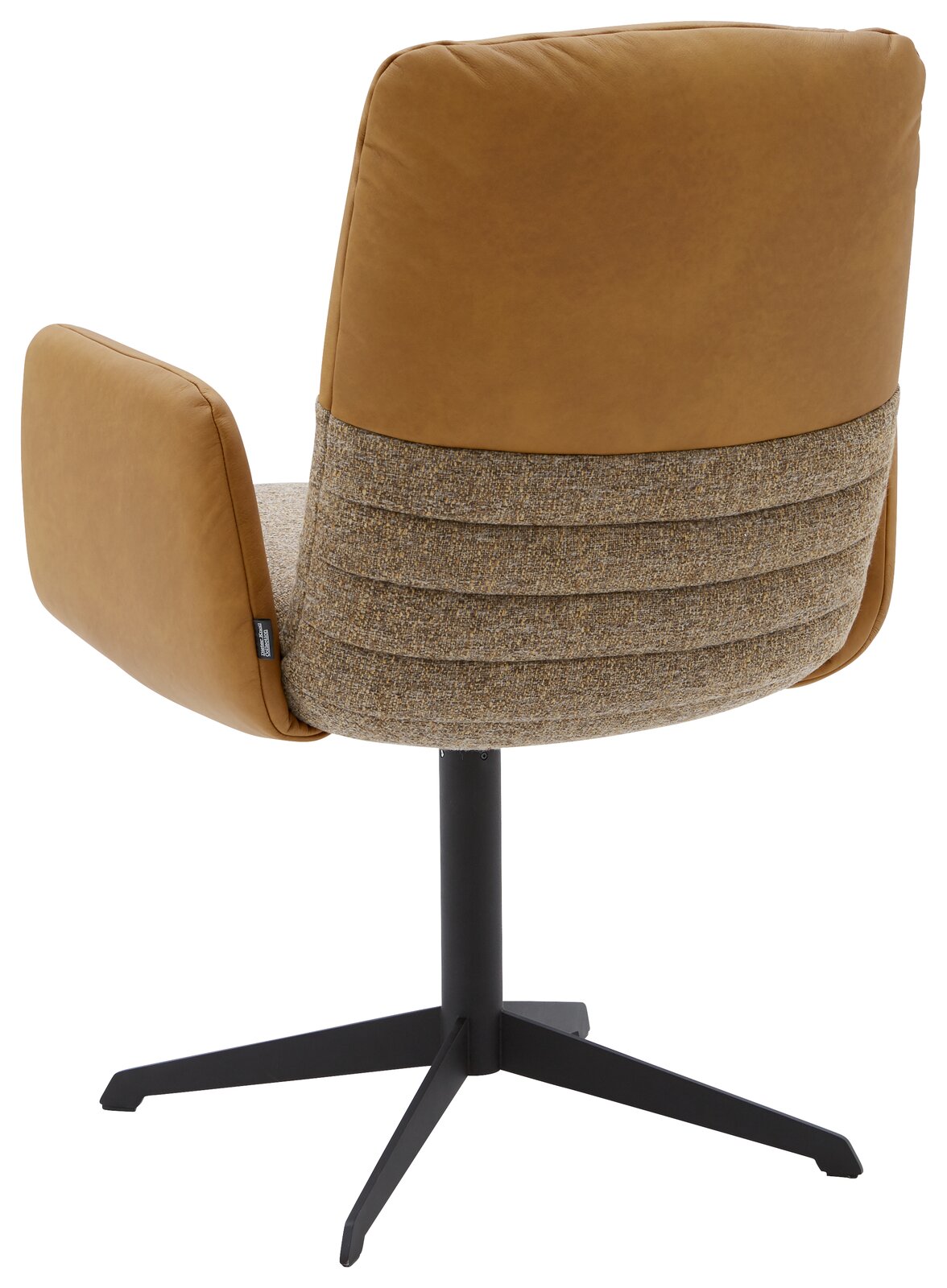 Rückansicht eines Armlehnstuhls mit braunem Stoffbezug und schwarzem Metallfuß