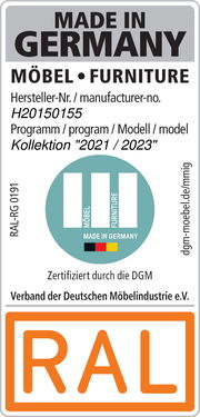 Zertifizierungsschild für Möbel, Made in Germany, mit Hersteller-Nr. H20150155, Programm Kollektion 2021/2023, perspektivisch von vorne.