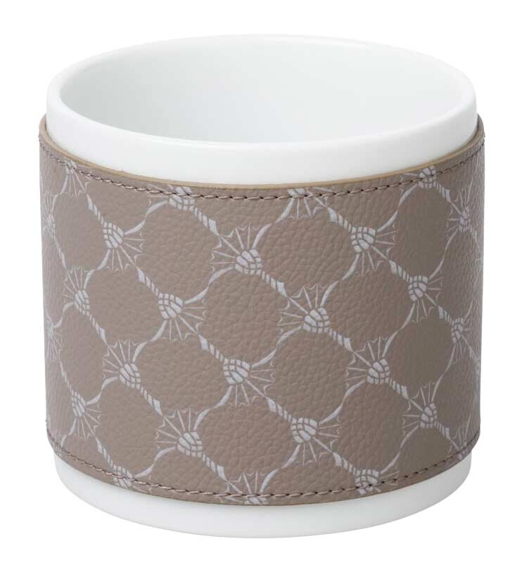 JOOP! Becher CORNFLOWER Porzellanbecher mit grauem, gemustertem Lederüberzug, seitliche Perspektive