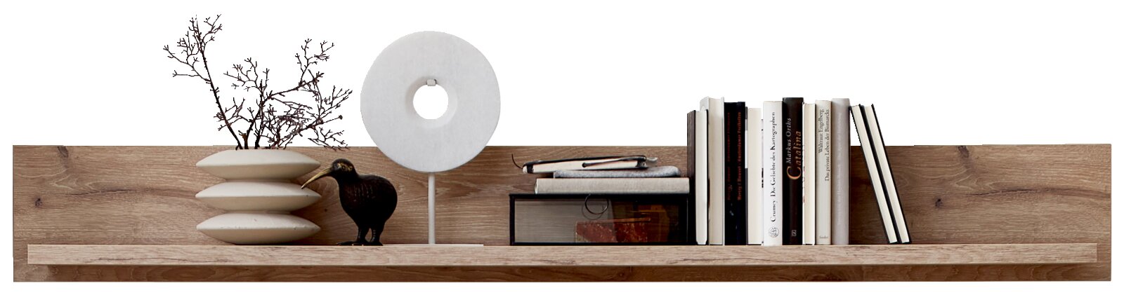 Stylife Wandboard SINA Modernes, langes Wandregal aus Holz in Frontalansicht mit Deko (Vase mit Zweigen, Skulptur, runde Scheibenleuchte), Box und aufrecht stehenden Büchern vor Holzrückwand.