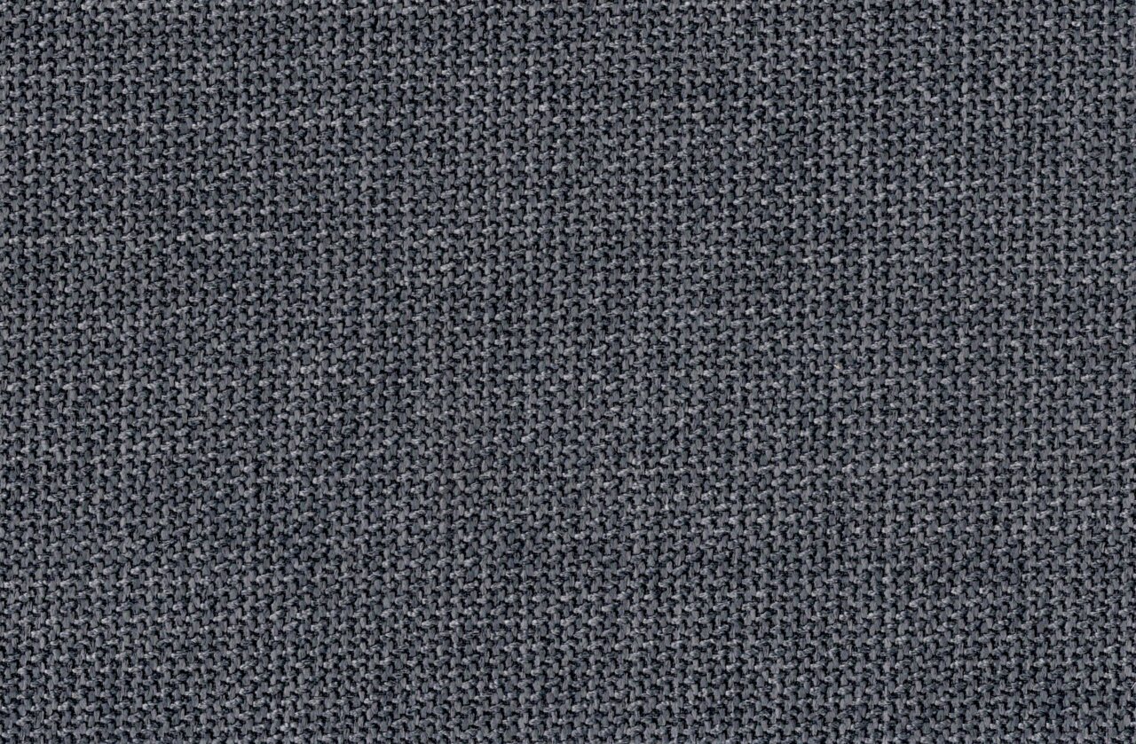 Nahaufnahme eines grauen Stoffmusters mit grober Webstruktur, Draufsicht