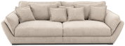 Beiges Big-Sofa mit mehreren Kissen, Frontalansicht