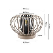 Moderne Tischleuchte mit kugelförmigem, offenen Design aus Metallstreben, seitliche Perspektive.