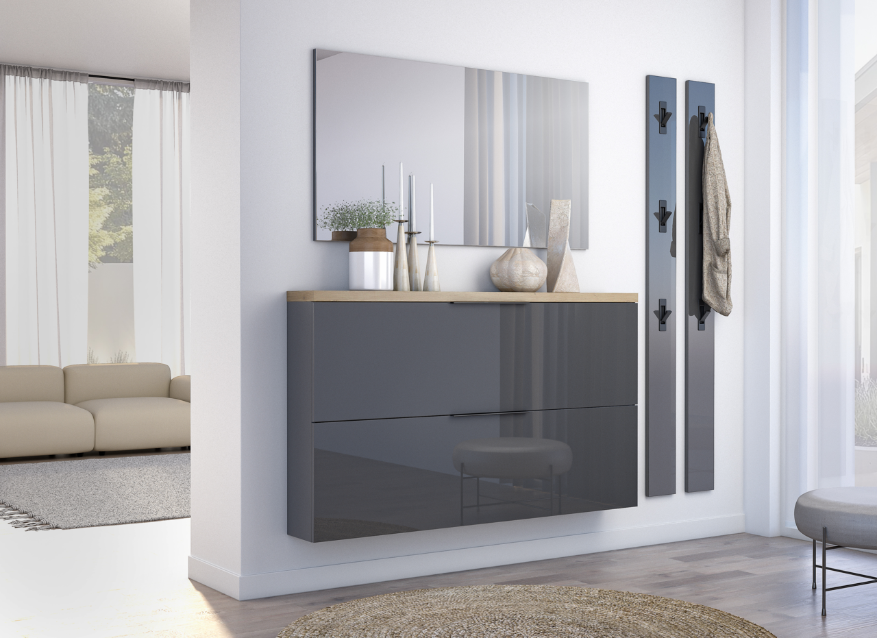 Moderne Garderobenleiste in einem eleganten, minimalistischen Raum, seitliche Perspektive.