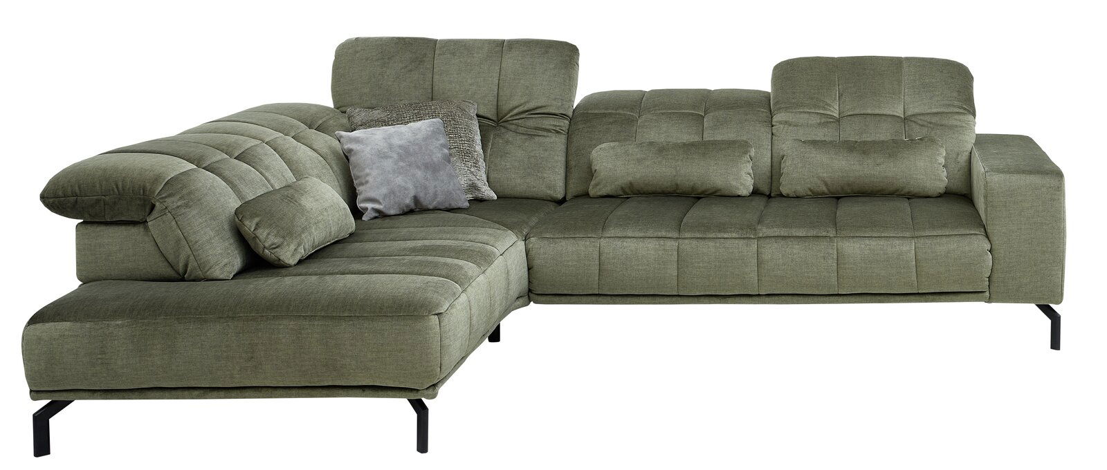 Grüne Eckgarnitur mit modernen, gepolsterten Kissen, von vorne betrachtet.
