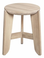 Holzhocker mit runder Sitzfläche und drei Beinen, Frontalansicht