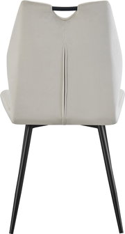 Rückansicht eines gepolsterten Esszimmerstuhls in Hellgrau mit schwarzem Metallgestell und leicht ausgestellten Beinen, freigestellt auf weißem Hintergrund