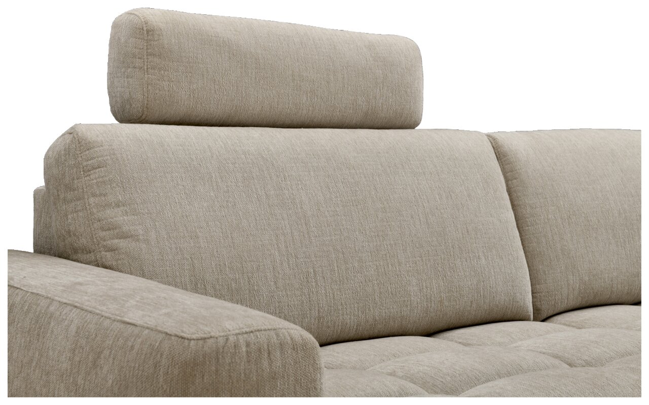 Nahaufnahme eines beigen Ecksofas mit Kopfstütze, seitliche Perspektive