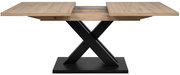 Moderner Esstisch mit ausziehbarer Holzplatte und schwarzem X-förmigem Metallgestell, Frontalansicht.