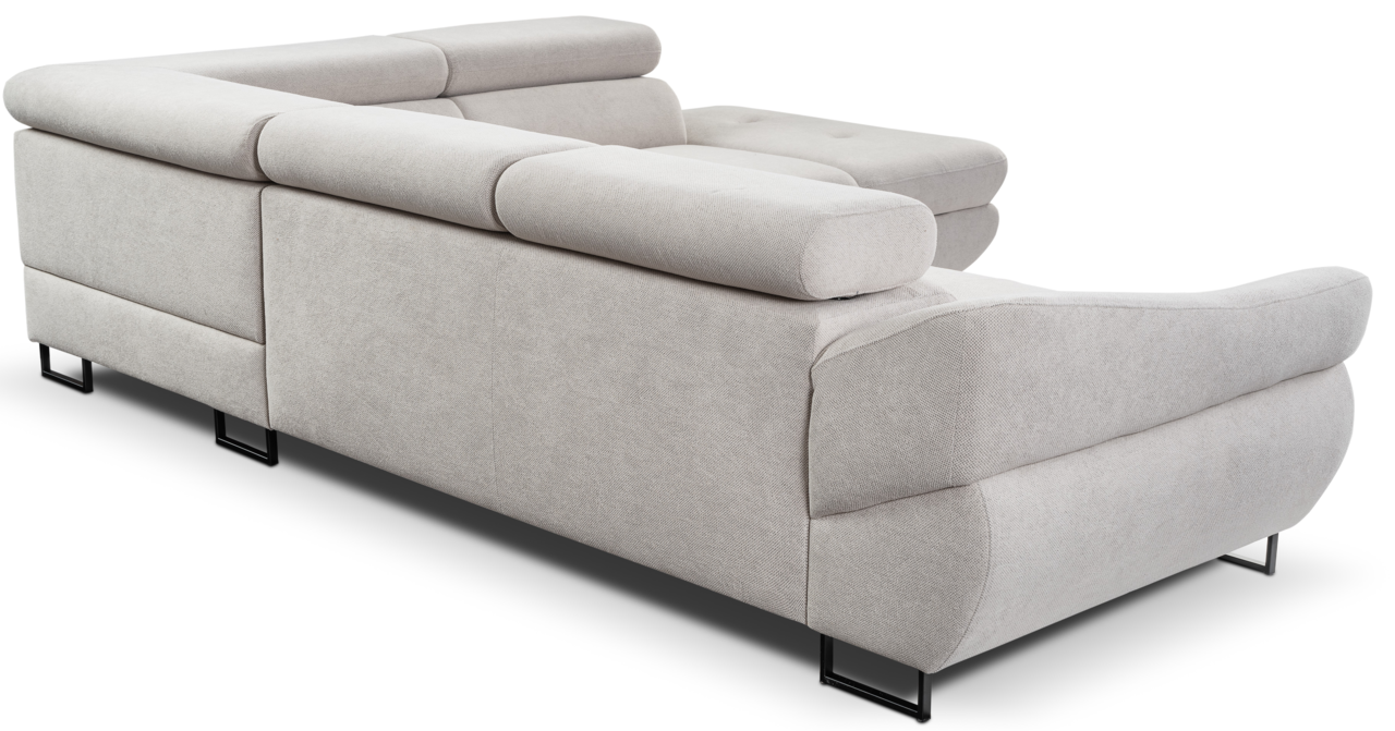 Rückansicht eines modernen, hellgrauen Ecksofas mit verstellbaren Kopfstützen und schwarzen Metallfüßen.