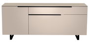 Modernes TV-Lowboard in Beige mit schwarzen Akzenten, frontale Ansicht