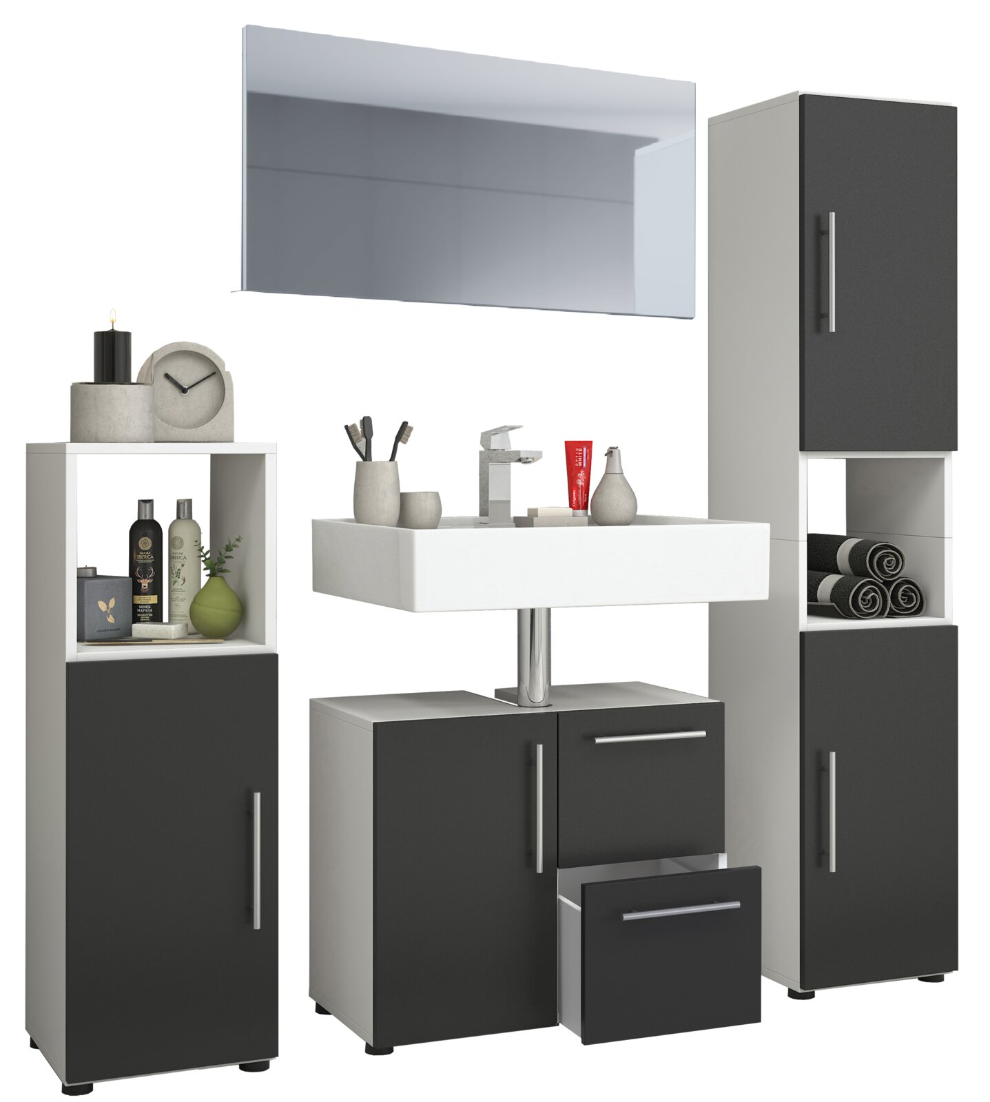 Modernes Badezimmermöbel-Set in Schwarz/Weiß mit Waschtisch und Unterschrank (Schublade geöffnet), großem Wandspiegel sowie zwei Hochschränken/Regalen, dargestellt in frontaler Perspektive auf weißem Hintergrund