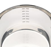 Innenansicht eines Stieltops mit Messskala bis 700ml, Edelstahl, von oben fotografiert.