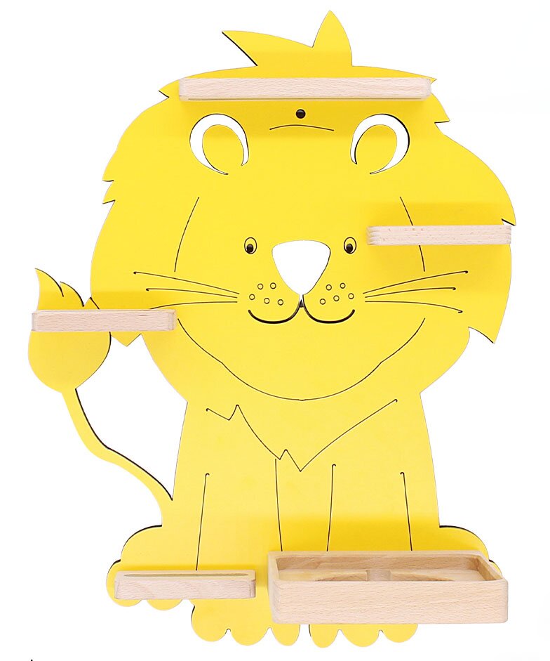 Gelbes, löwenförmiges Wandregal für Kinder mit mehreren kleinen Holzablagen und einer rechteckigen Schale unten, Frontansicht.