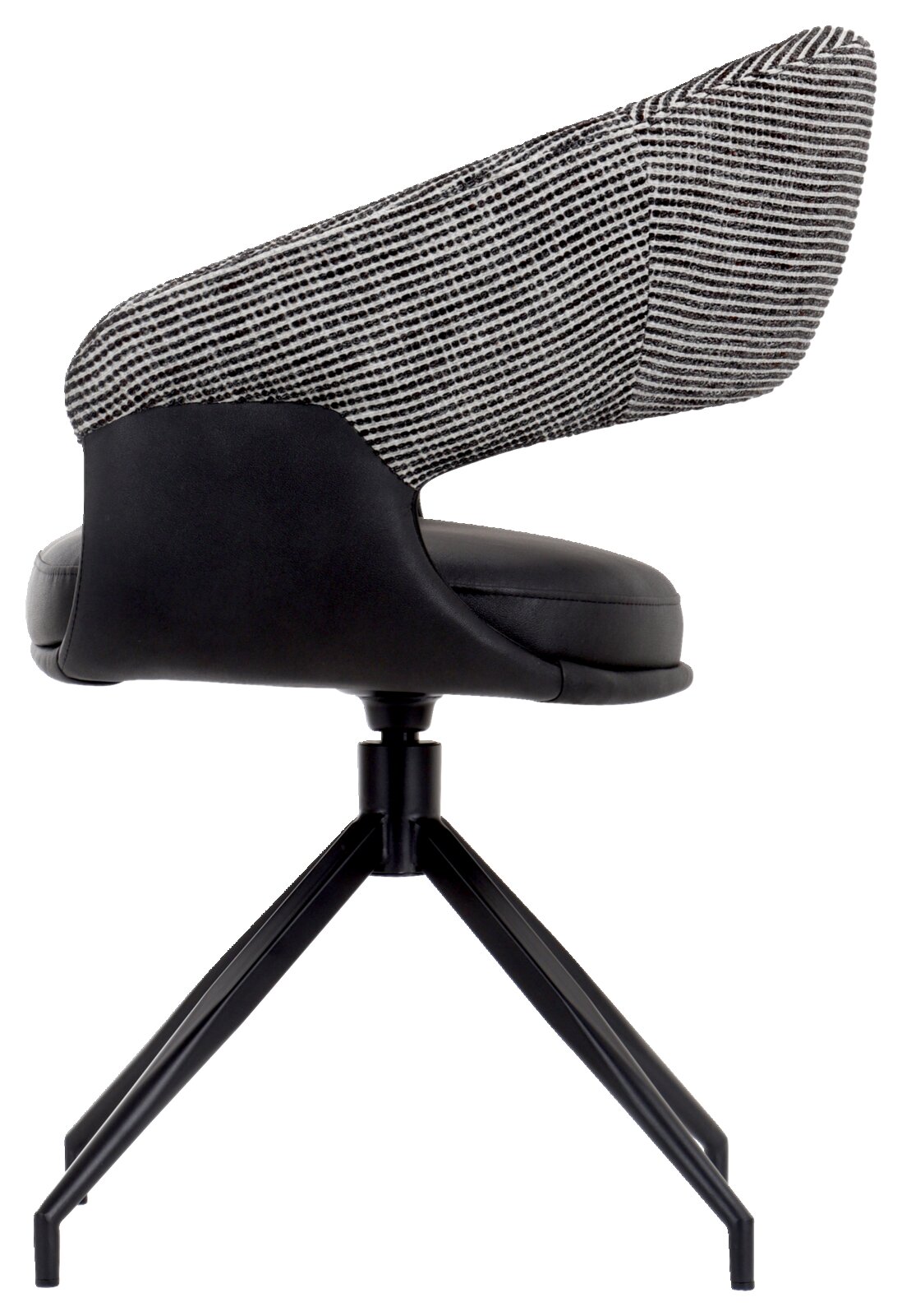 Zijaanzicht van een moderne fauteuil met een zwart frame en een bekleding van stof met patroon.