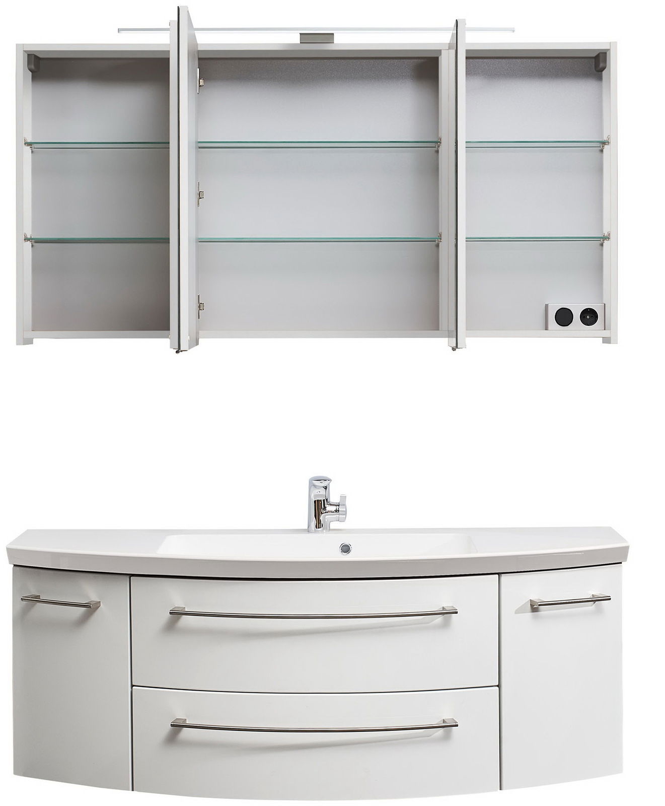 Badkombination bestehend aus einem dreiteiligen Spiegelschrank mit Glaseinlegeböden und einem Waschbeckenunterschrank mit Schubladen, frontal betrachtet.