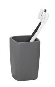Grauer Keramik Zahnputzbecher Faro mit Zahnbürste, seitliche Perspektive