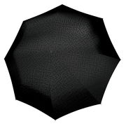 Schwarzer Regenschirm mit dezentem Muster, von oben betrachtet.