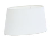 Weißer, ovaler Lampenschirm aus Stoff, seitliche Perspektive