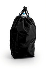 Schwarzer Pfandflaschen Sammelbehälter aus Stoff, gefüllt mit Flaschen, in Frontalansicht.