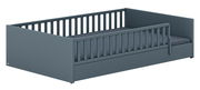 Graues Bodenbett mit Gitterstäben, seitliche Perspektive
