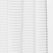 Weißer Dekoschal mit feinen horizontalen Linien, frontal betrachtet