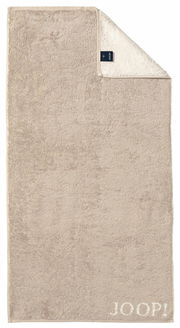 Beiges Duschtuch mit eingewebtem JOOP! Logo, Draufsicht