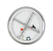 Achterkant van een ronde led-plafondlamp met zichtbare metalen bevestigingen en elektrische aansluitingen.