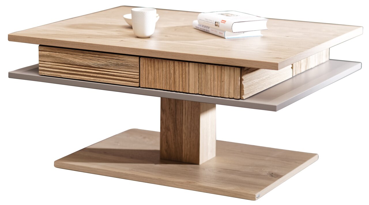 Moderner Couchtisch aus Holz mit zwei Ebenen und zentralem Standfuß, seitliche Perspektive