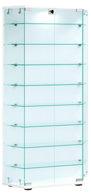 Hohe, sechseckige Glasvitrine mit mehreren transparenten Glasböden und Metallbeschlägen, freistehend auf Sockel, Produktansicht frontal mit leichter Seitenperspektive