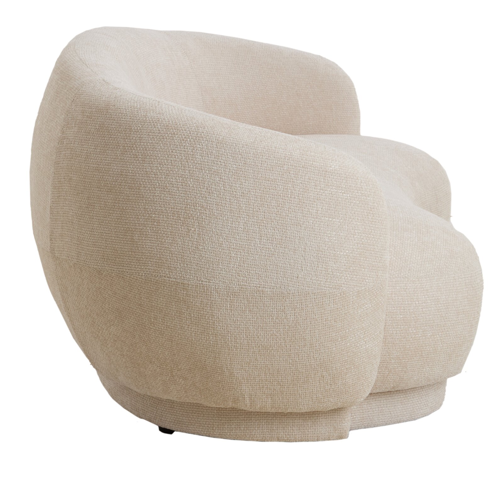 Beige fauteuil in zijaanzicht met afgeronde vormen en een gestructureerd oppervlak