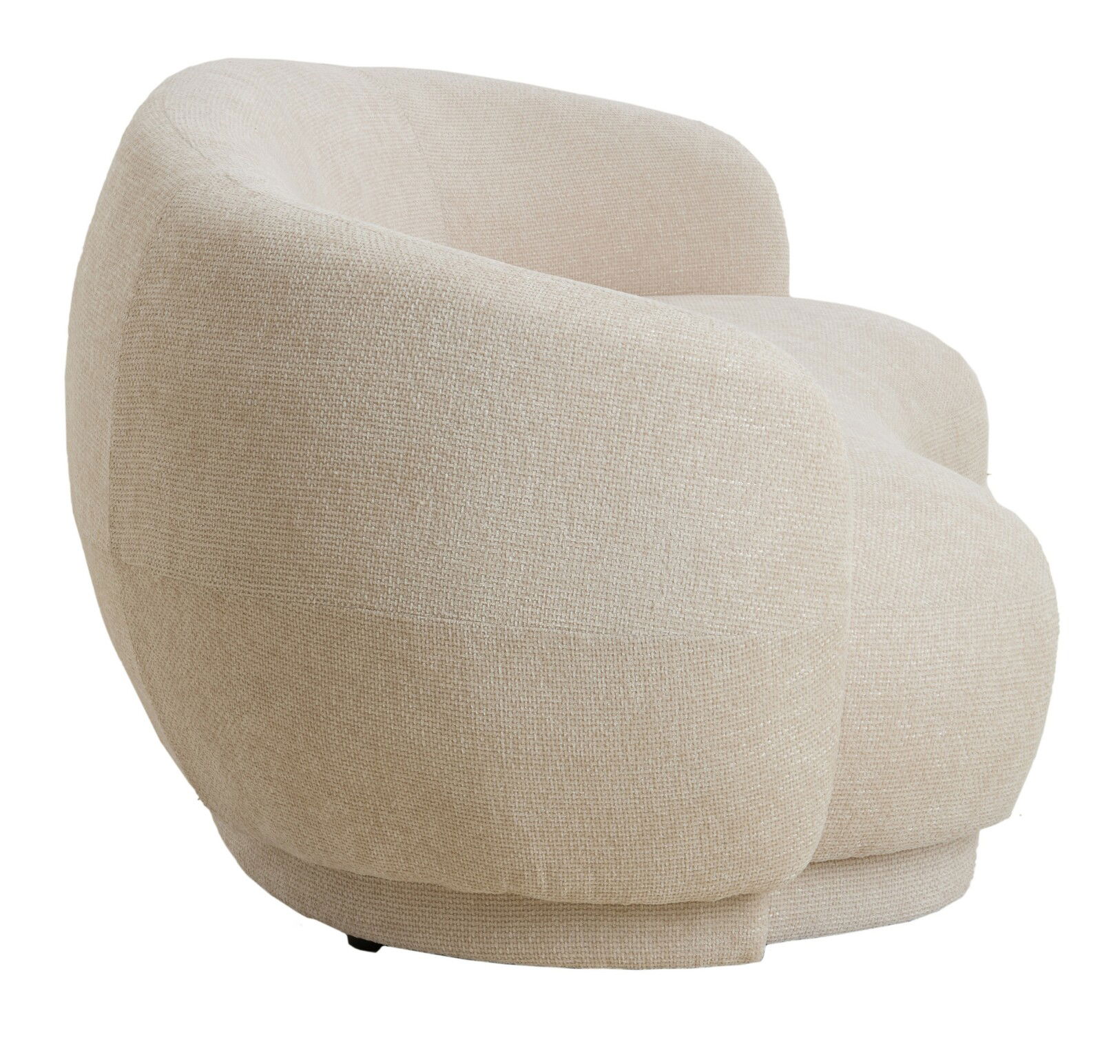 Beige Sessel in seitlicher Perspektive mit abgerundeten Formen und texturierter Oberfläche