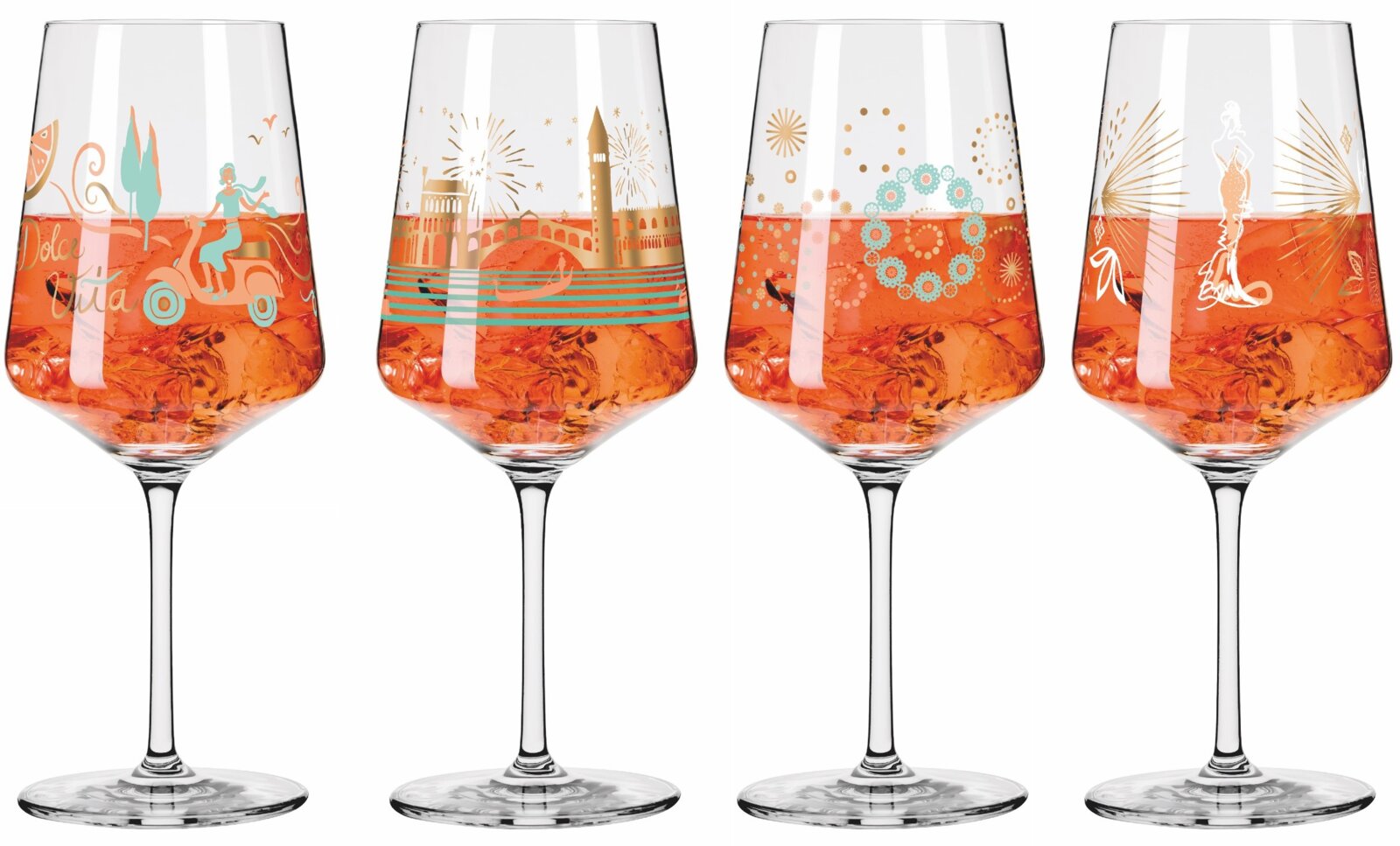 Ritzenhoff Aperizzo 4-delige set SOMMERRAUSCH Vier wijnglazen met zomerse motieven en een oranje drankje, gezien vanuit een zijdelingse hoek.